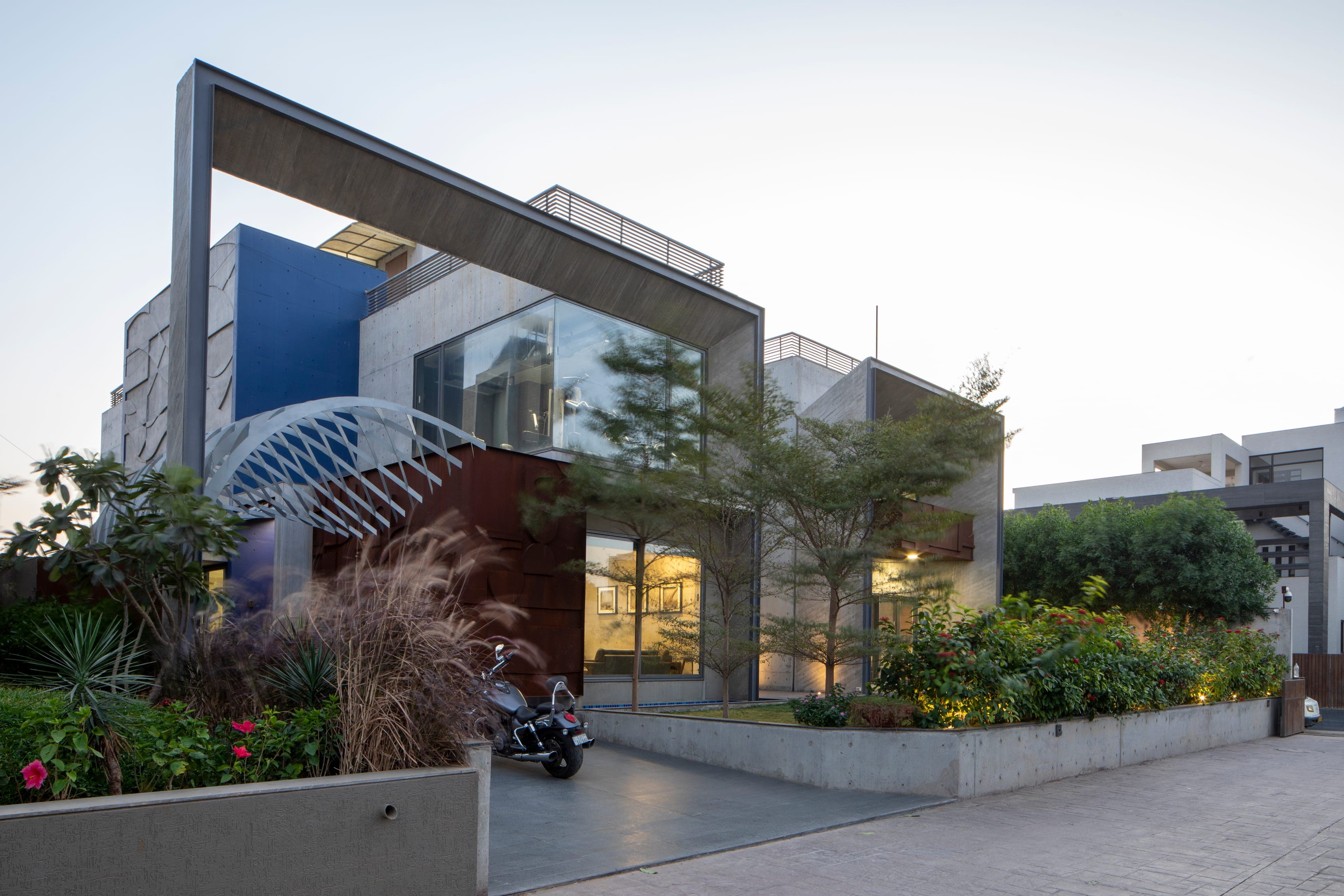 Ruchit Jani Residence — exterior dusk 01